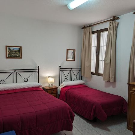Pension Ciudad Navarro Ramos Granada Bagian luar foto