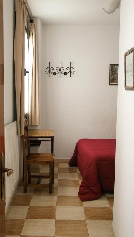 Pension Ciudad Navarro Ramos Granada Ruang foto