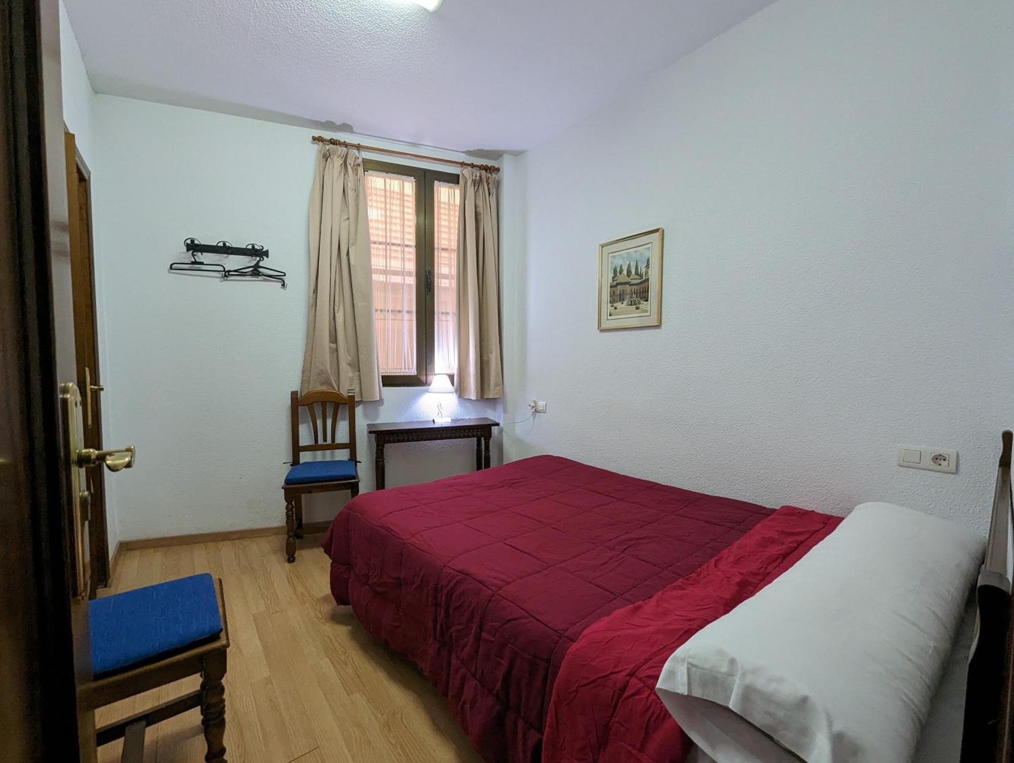 Pension Ciudad Navarro Ramos Granada Bagian luar foto