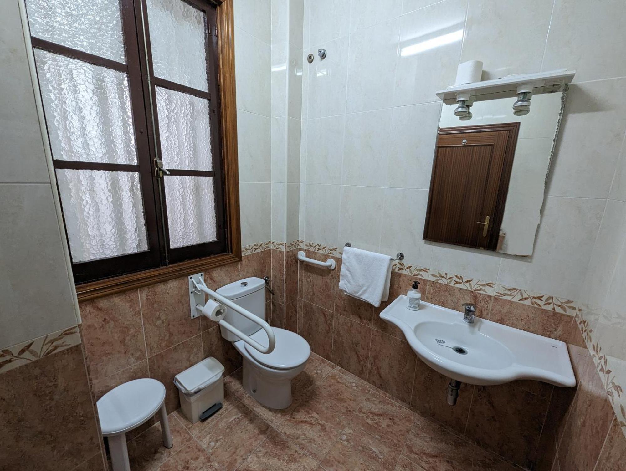 Pension Ciudad Navarro Ramos Granada Bagian luar foto