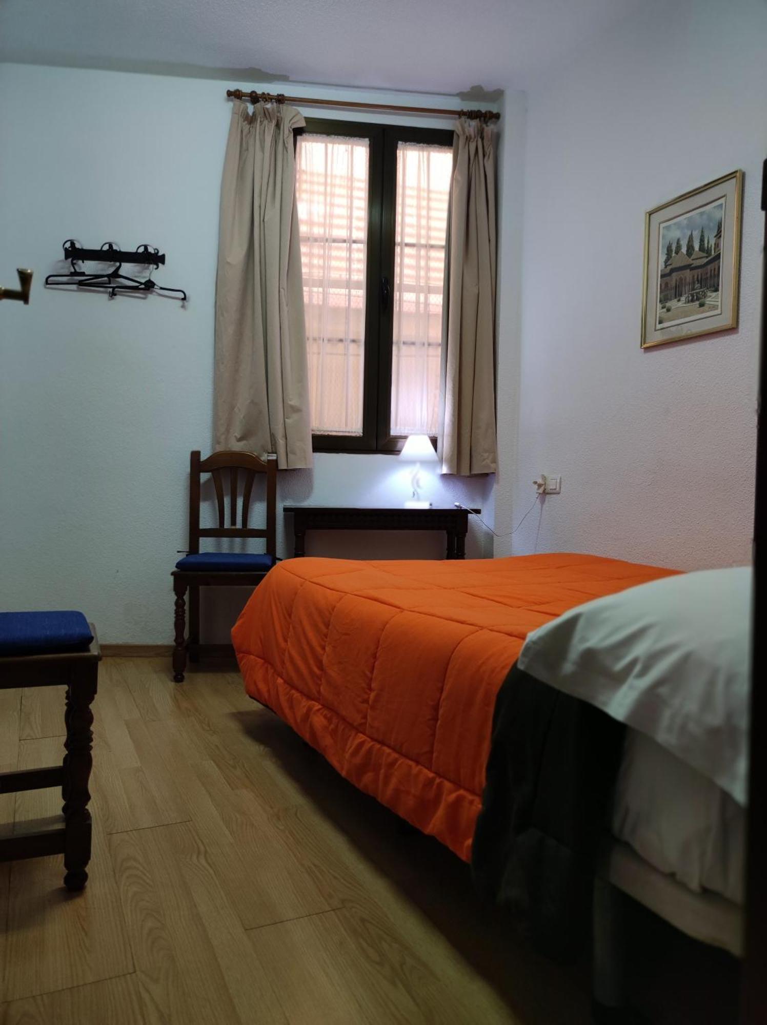 Pension Ciudad Navarro Ramos Granada Bagian luar foto