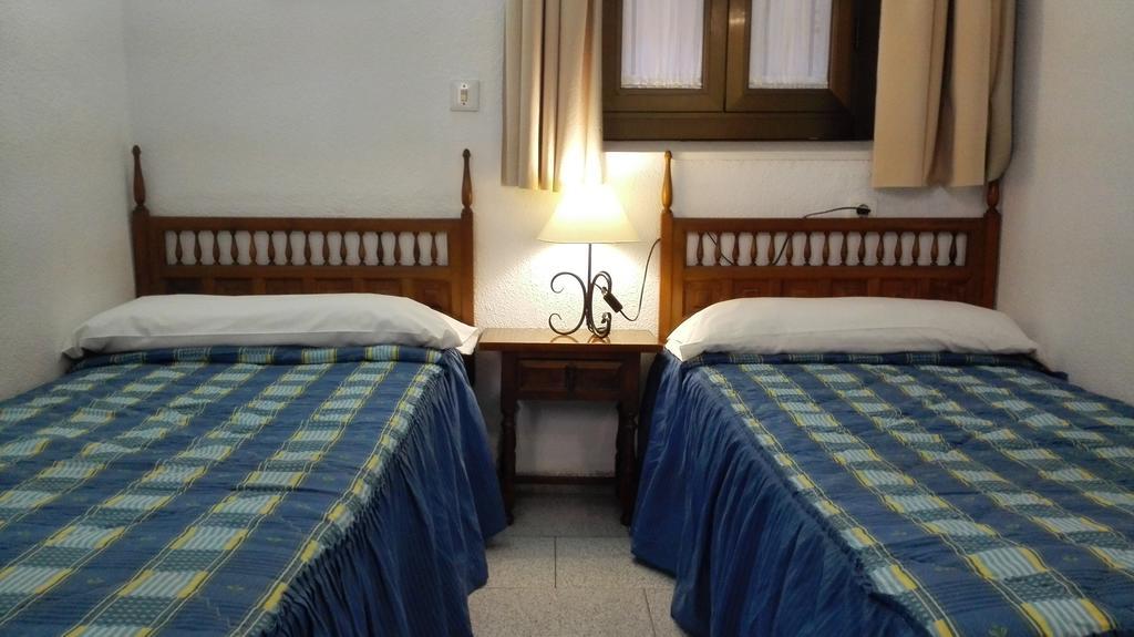 Pension Ciudad Navarro Ramos Granada Bagian luar foto