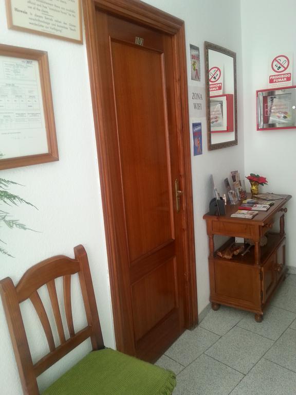 Pension Ciudad Navarro Ramos Granada Bagian luar foto