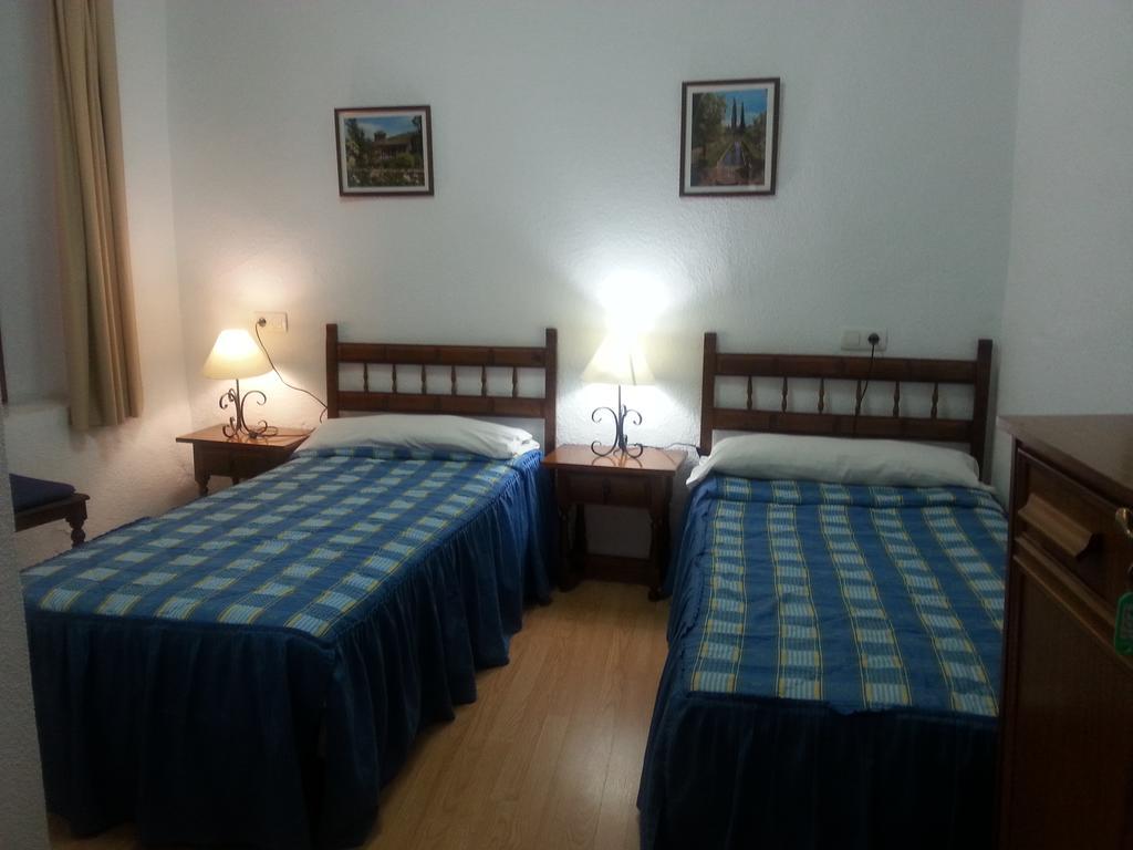 Pension Ciudad Navarro Ramos Granada Bagian luar foto